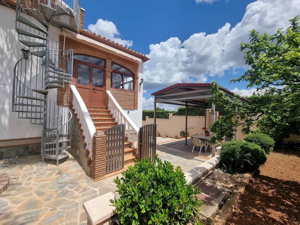 Chalet de 4 habitaciones en Alhaurín el Grande en venta con garaje - 590.000 € (Ref: 9509115)