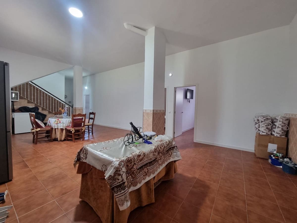 Chalet de 4 habitaciones en Alhaurín el Grande en venta con garaje - 590.000 € (Ref: 9509115)