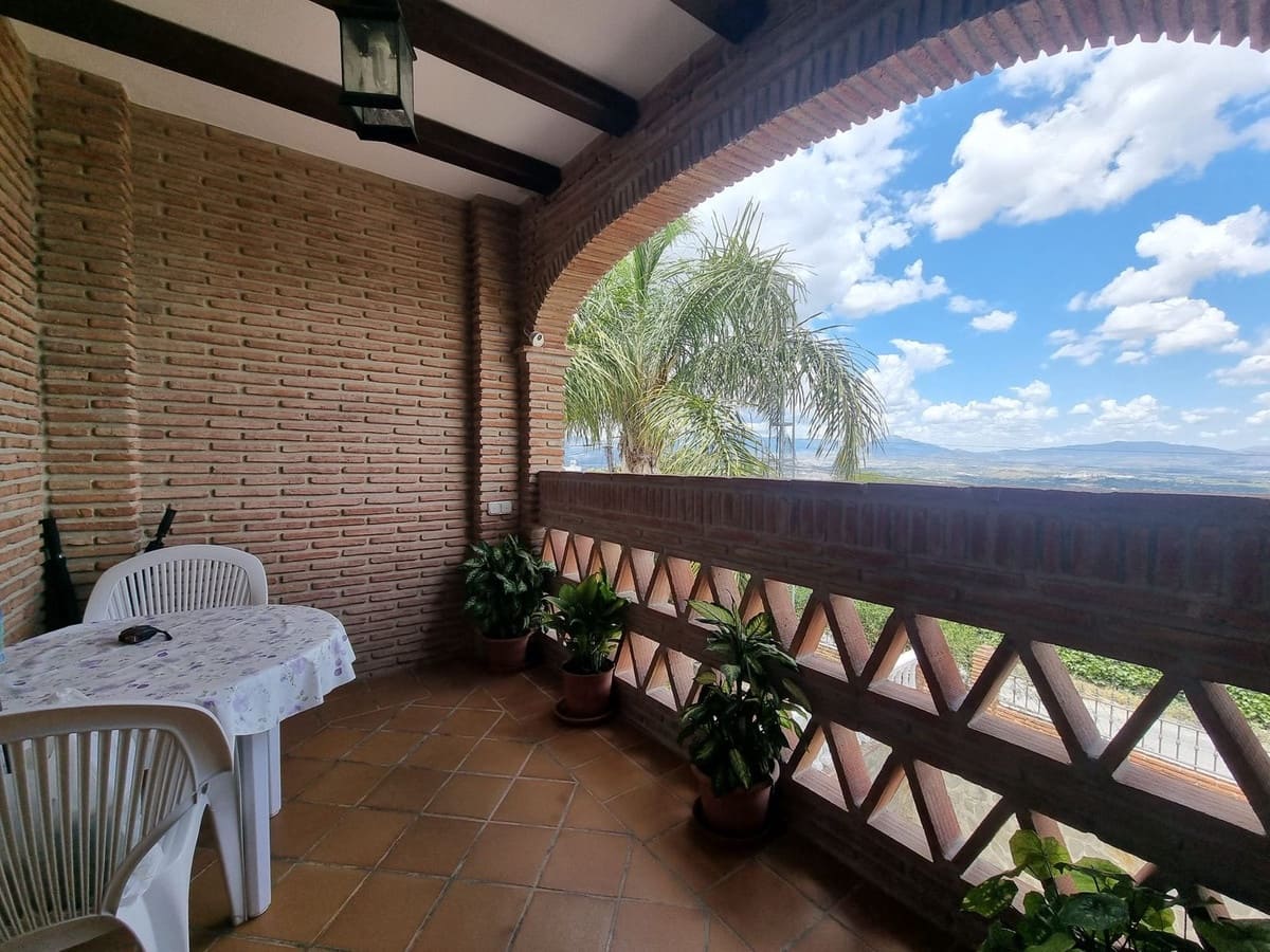 Chalet de 4 habitaciones en Alhaurín el Grande en venta con garaje - 590.000 € (Ref: 9509115)