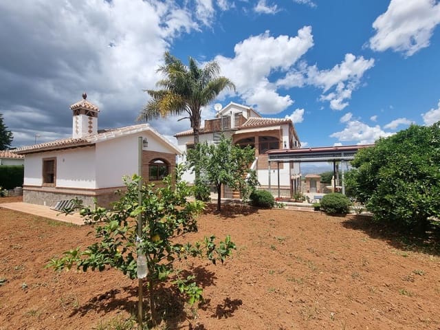 Chalet de 4 habitaciones en Alhaurín el Grande en venta con garaje - 590.000 € (Ref: 9509115)