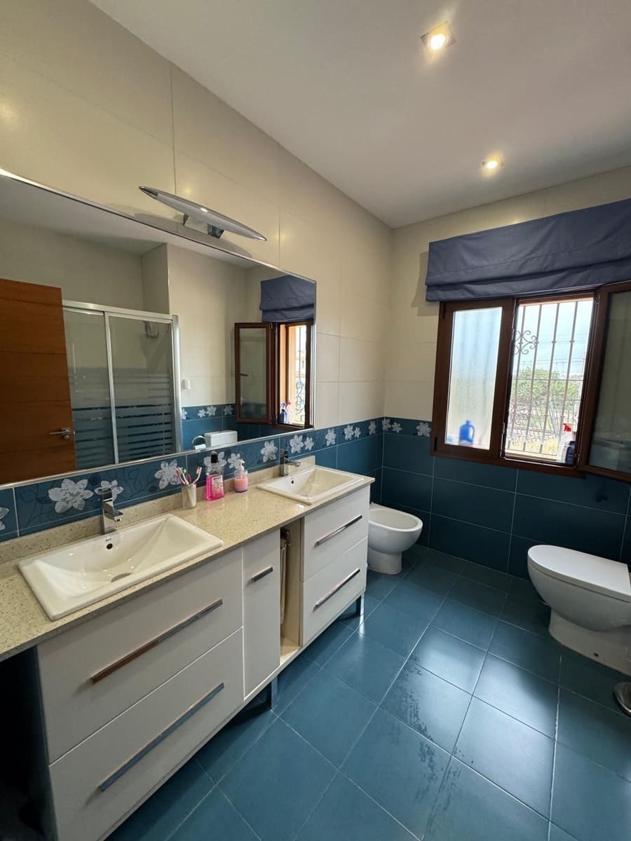 Chalet de 4 habitaciones en Benalmadena Costa en venta - 610.000 € (Ref: 9509116)