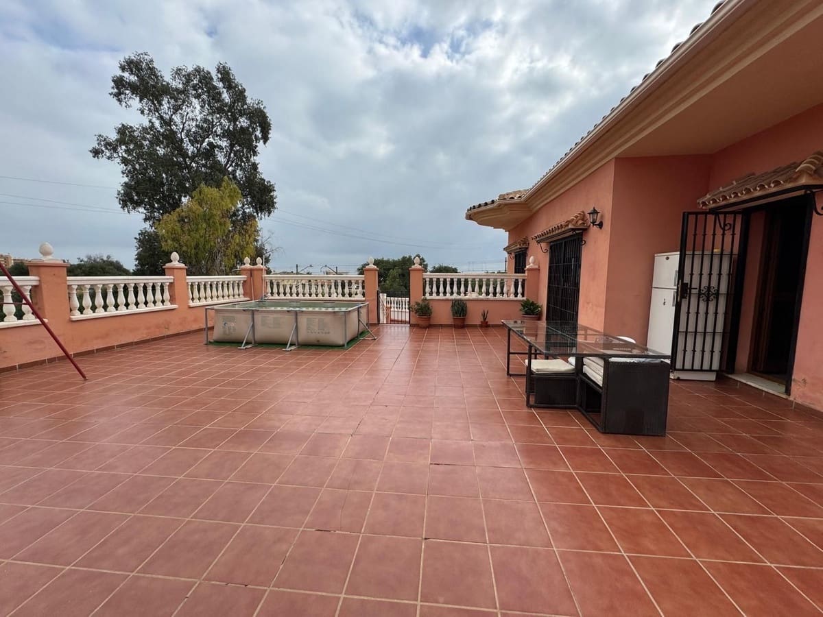 Chalet de 4 habitaciones en Benalmadena Costa en venta - 610.000 € (Ref: 9509116)