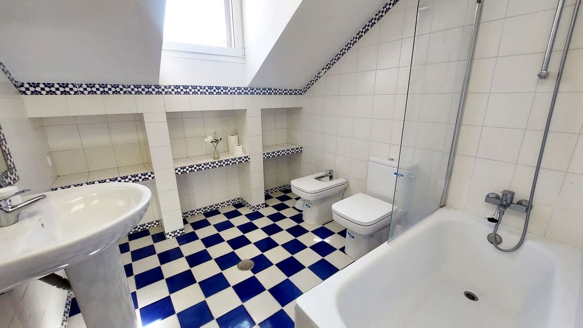 4 sovrum Hus till salu i Fuengirola med pool - 675 000 € (Ref: 9509118)