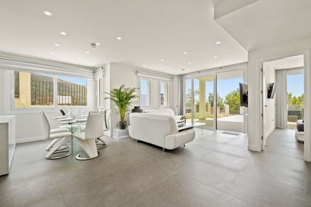 2 quarto Apartamento para venda em Benalmadena Costa, Benalmádena com piscina - 535 000 € (Ref: 9516282)