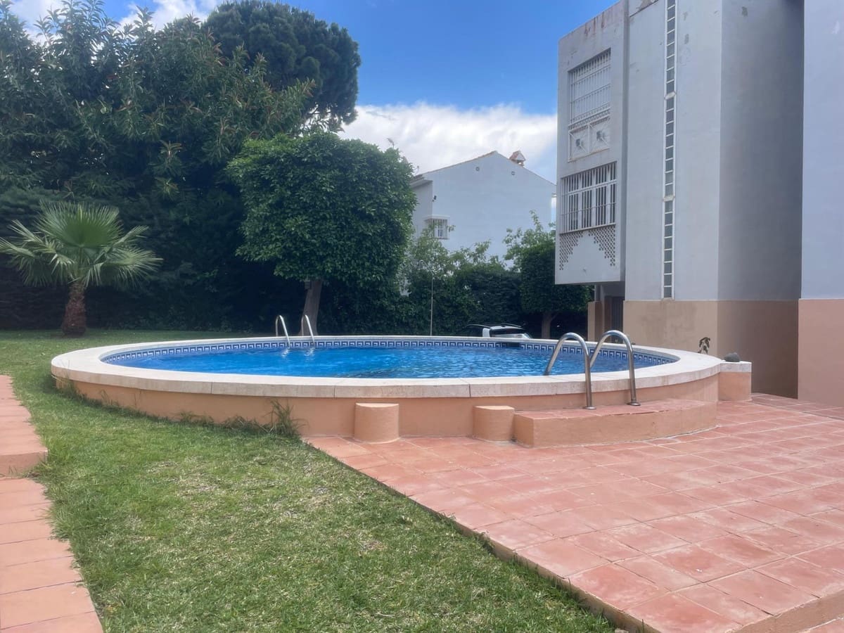 3 sypialnia Dom na sprzedaż w Arroyo de la Miel z basenem garażem - 470 000 € (Ref: 9519099)