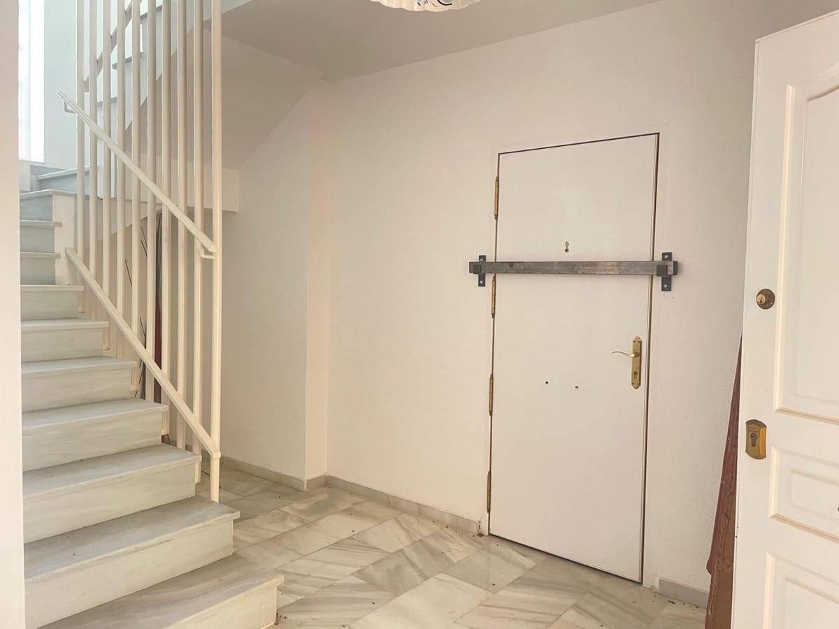 3 sypialnia Dom na sprzedaż w Arroyo de la Miel z basenem garażem - 470 000 € (Ref: 9519099)