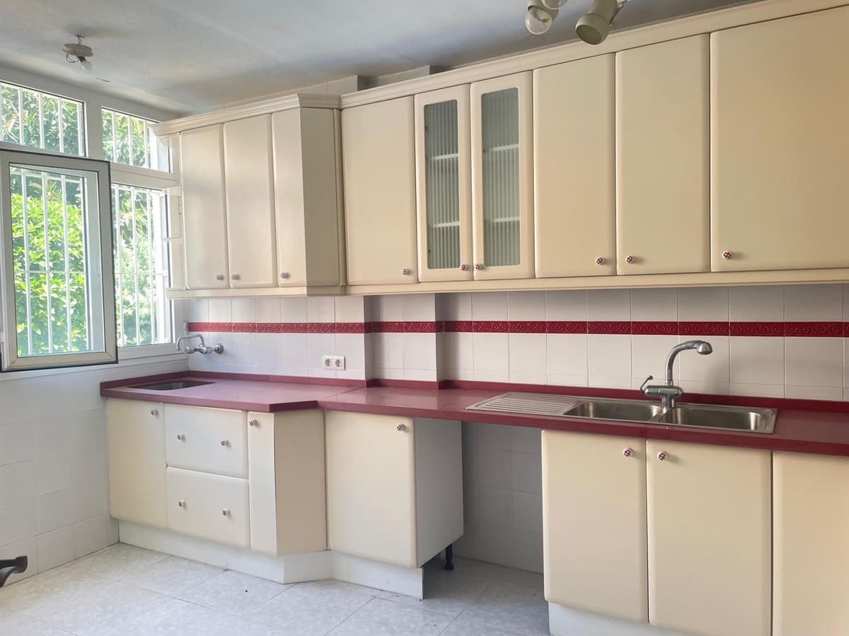 3 sypialnia Dom na sprzedaż w Arroyo de la Miel z basenem garażem - 470 000 € (Ref: 9519099)