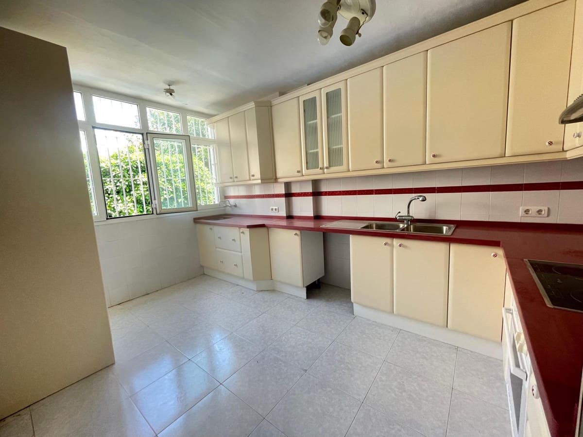 3 sypialnia Dom na sprzedaż w Arroyo de la Miel z basenem garażem - 470 000 € (Ref: 9519099)