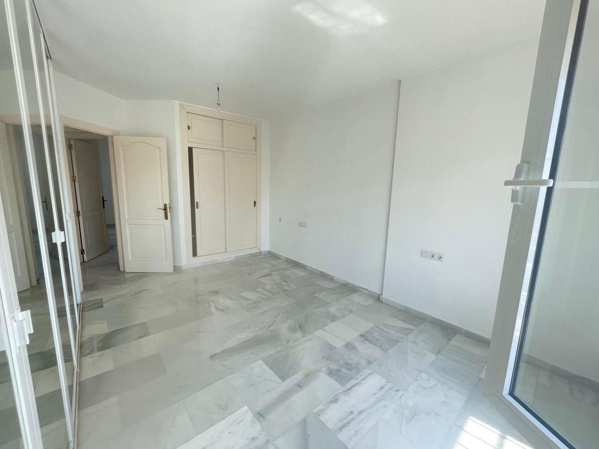 3 sypialnia Dom na sprzedaż w Arroyo de la Miel z basenem garażem - 470 000 € (Ref: 9519099)