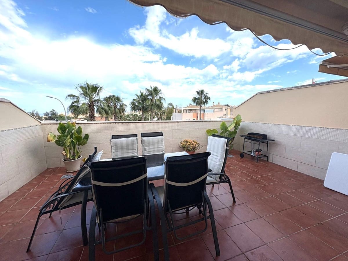Casa de 4 habitaciones en Torremolinos en venta con piscina - 625.000 € (Ref: 9519101)
