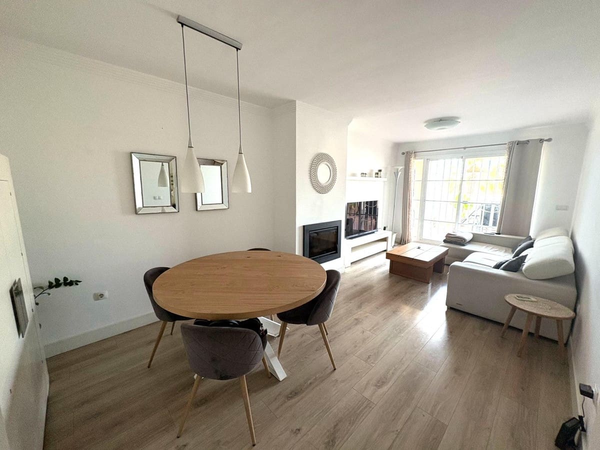 Casa de 4 habitaciones en Torremolinos en venta con piscina - 625.000 € (Ref: 9519101)