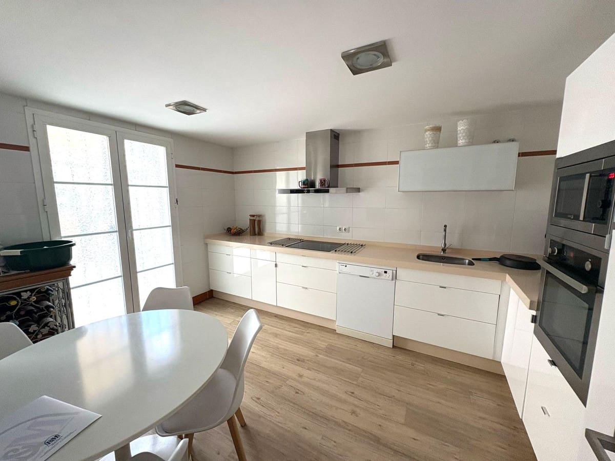 Casa de 4 habitaciones en Torremolinos en venta con piscina - 625.000 € (Ref: 9519101)