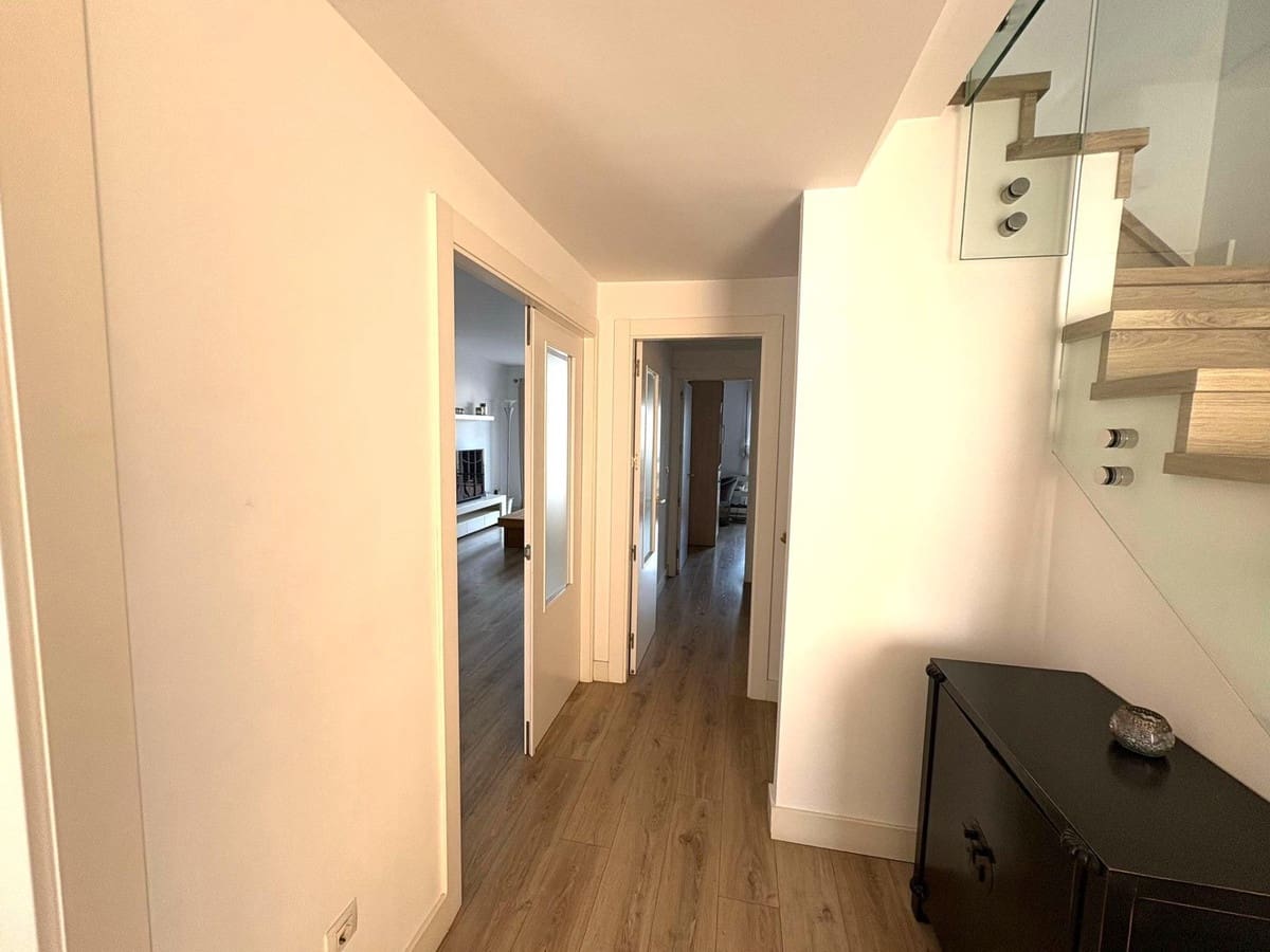 Casa de 4 habitaciones en Torremolinos en venta con piscina - 625.000 € (Ref: 9519101)