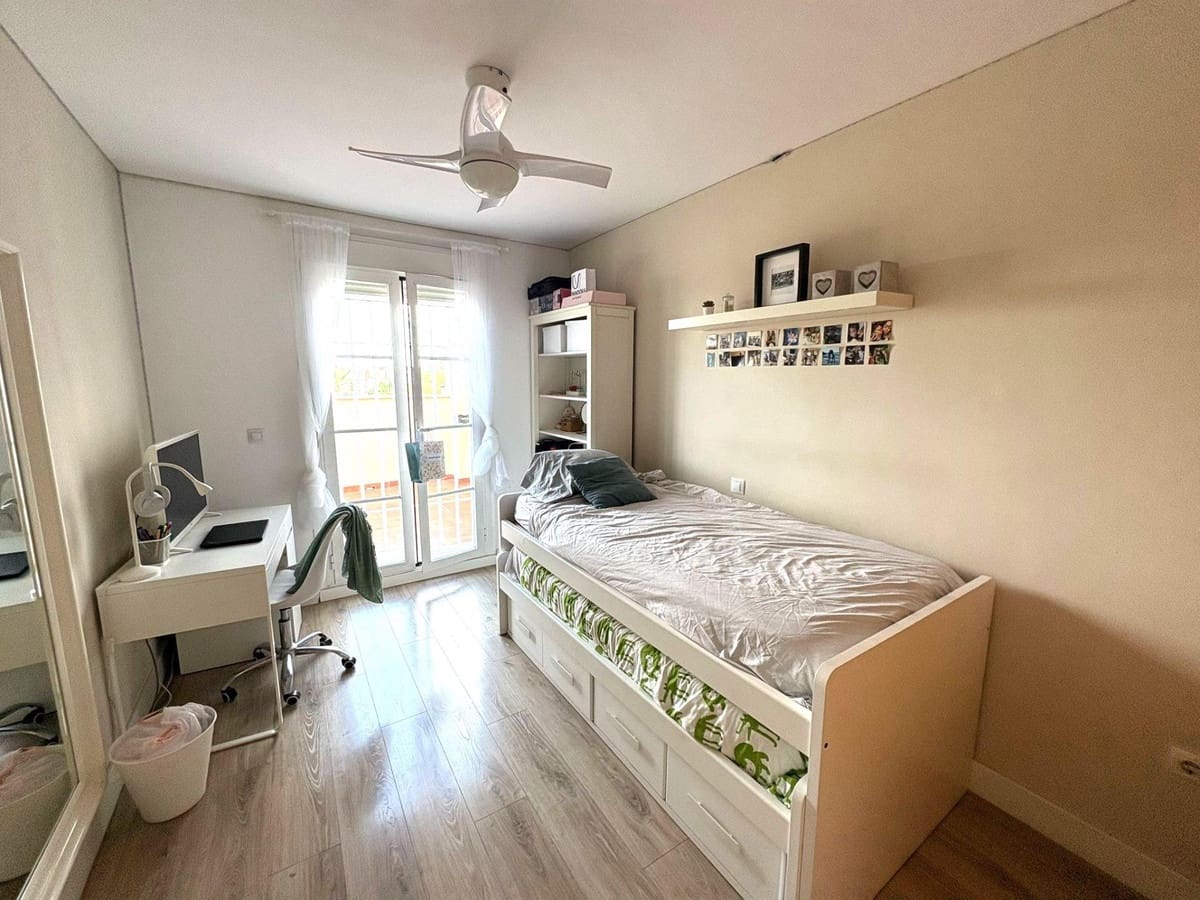 Casa de 4 habitaciones en Torremolinos en venta con piscina - 625.000 € (Ref: 9519101)