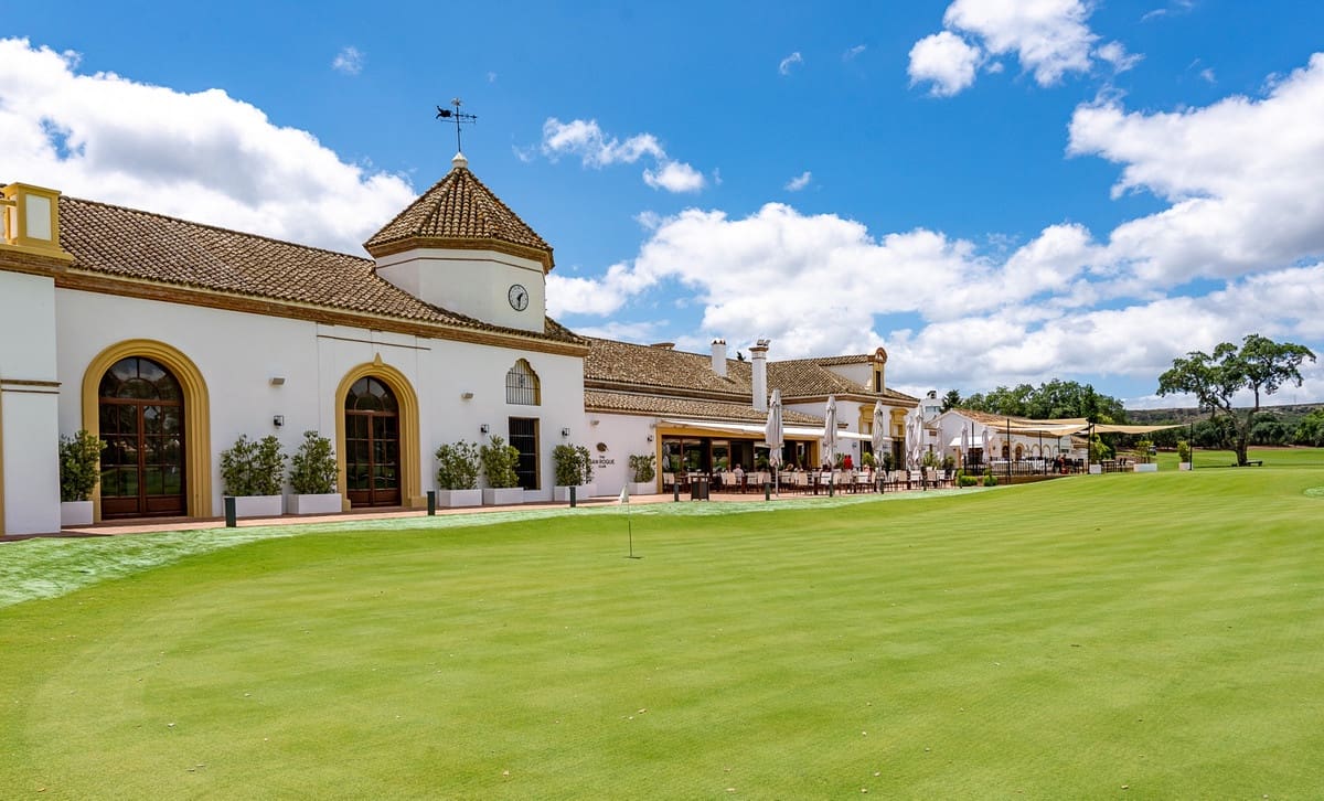 3 bedroom Apartment for sale in Sotogrande with pool - € 650,000 (Ref: 9519102)