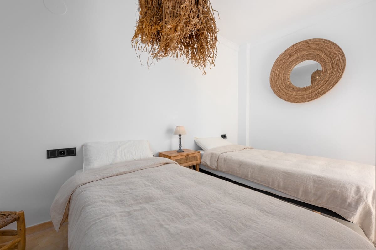 3 bedroom Apartment for sale in Sotogrande with pool - € 650,000 (Ref: 9519102)