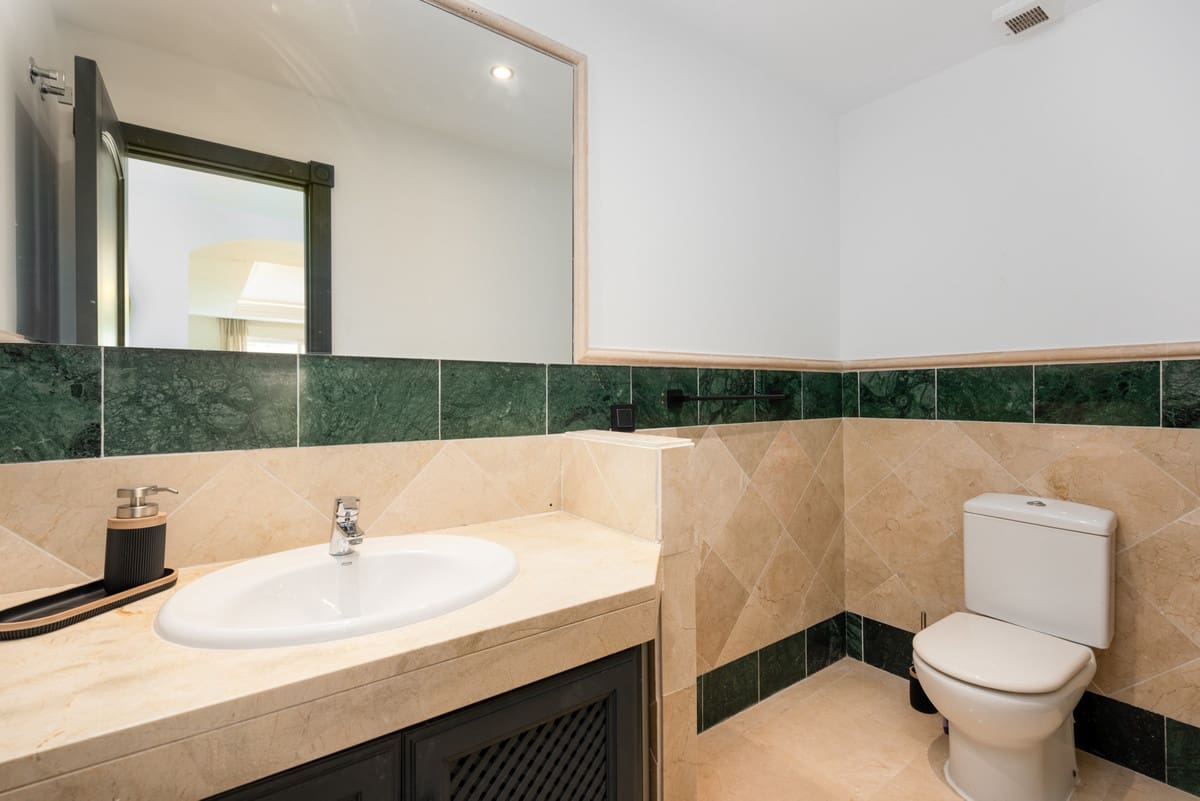 3 bedroom Apartment for sale in Sotogrande with pool - € 650,000 (Ref: 9519102)