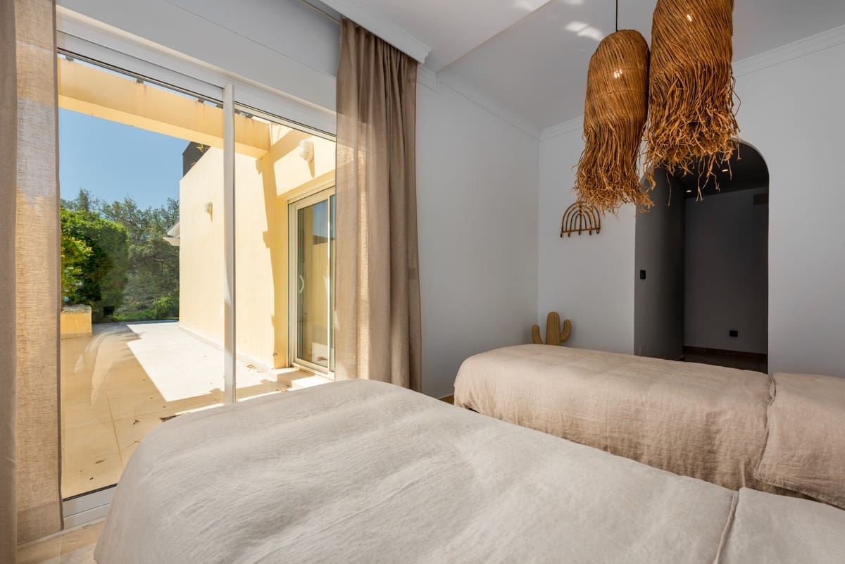 3 bedroom Apartment for sale in Sotogrande with pool - € 650,000 (Ref: 9519102)