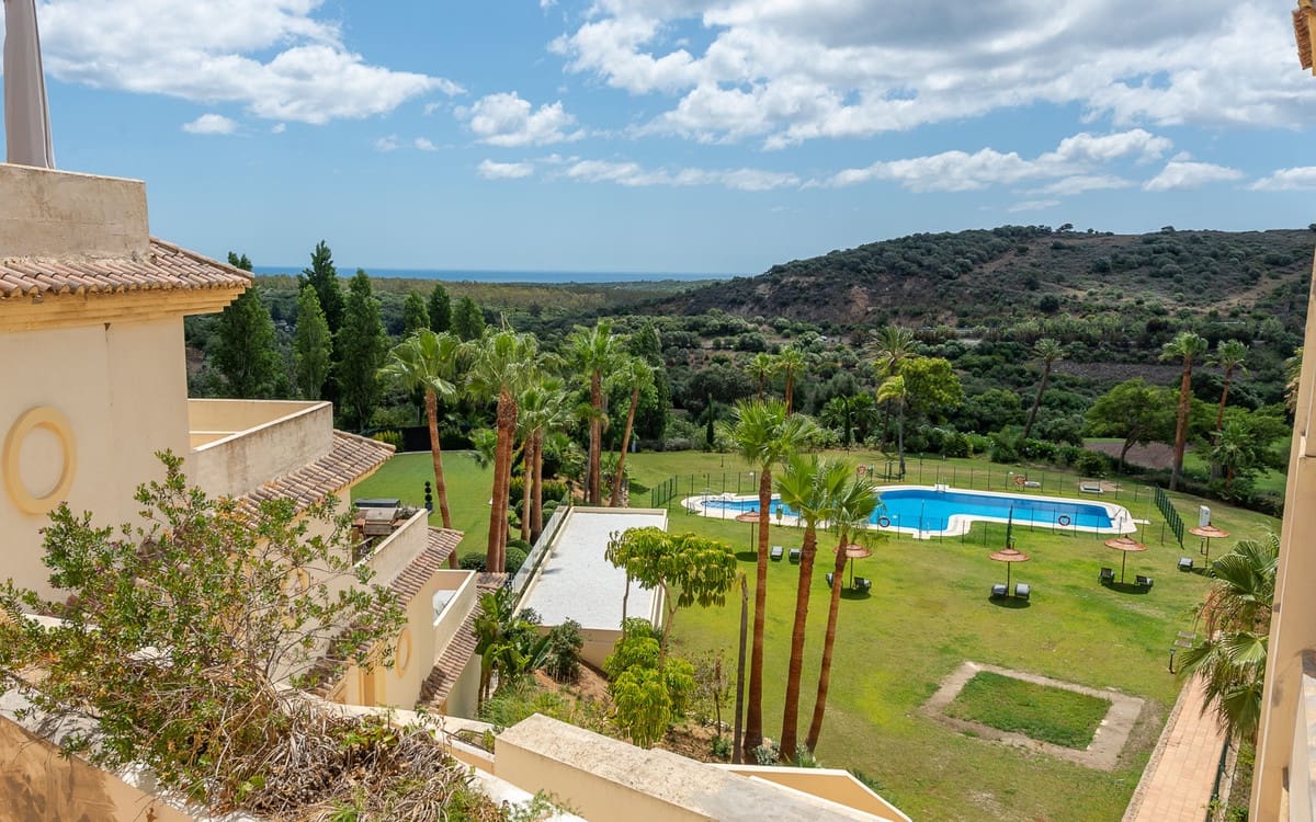 3 bedroom Apartment for sale in Sotogrande with pool - € 650,000 (Ref: 9519102)