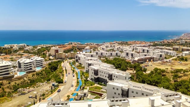 Apartamento de 2 habitaciones en Centro ciudad, Fuengirola en venta con piscina garaje - 659.000 € (Ref: 9519104)