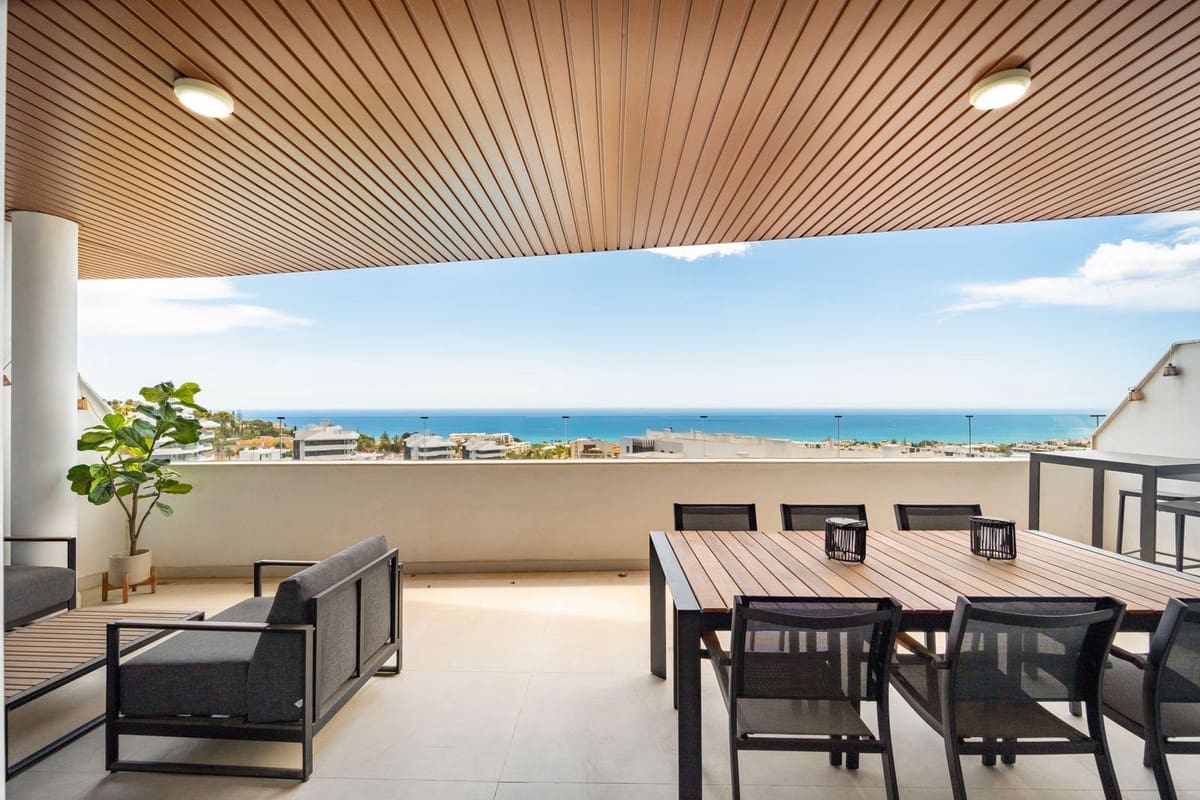 Apartamento de 2 habitaciones en Fuengirola en venta con piscina garaje - 659.000 € (Ref: 9519104)