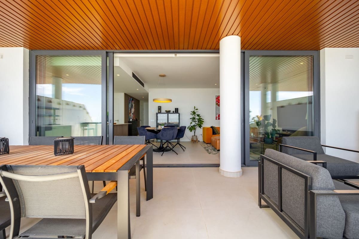 Apartamento de 2 habitaciones en Fuengirola en venta con piscina garaje - 659.000 € (Ref: 9519104)