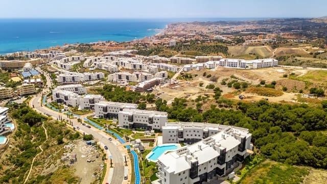 Apartamento de 2 habitaciones en Centro ciudad, Fuengirola en venta con piscina garaje - 659.000 € (Ref: 9519104)