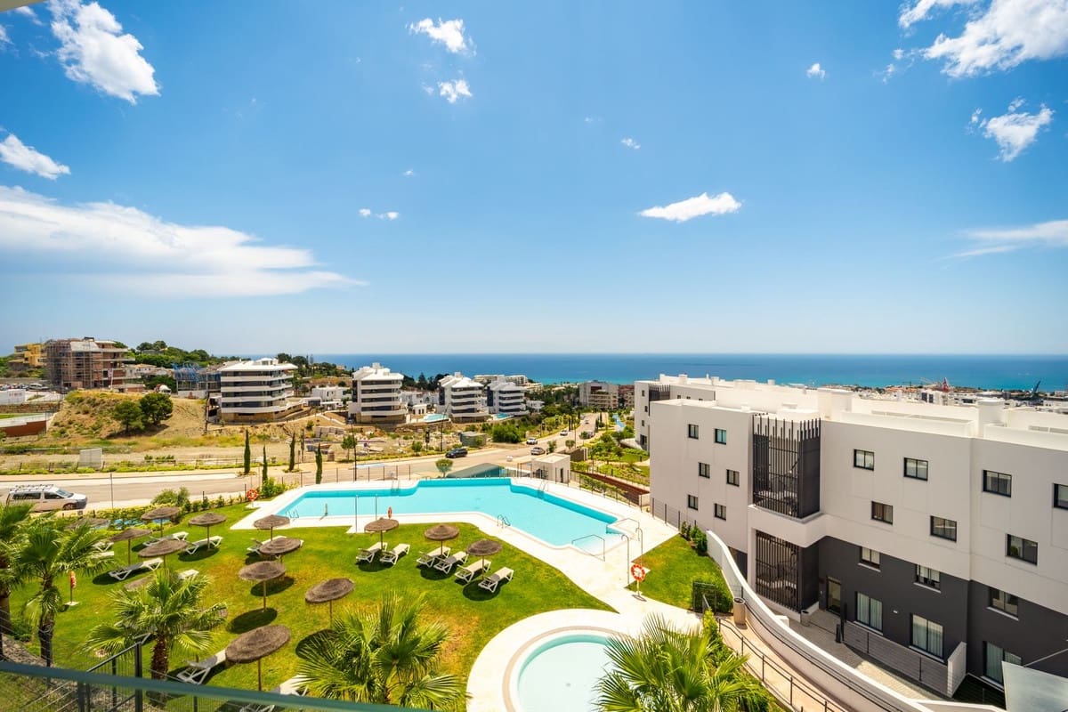 Apartamento de 2 habitaciones en Fuengirola en venta con piscina garaje - 659.000 € (Ref: 9519104)