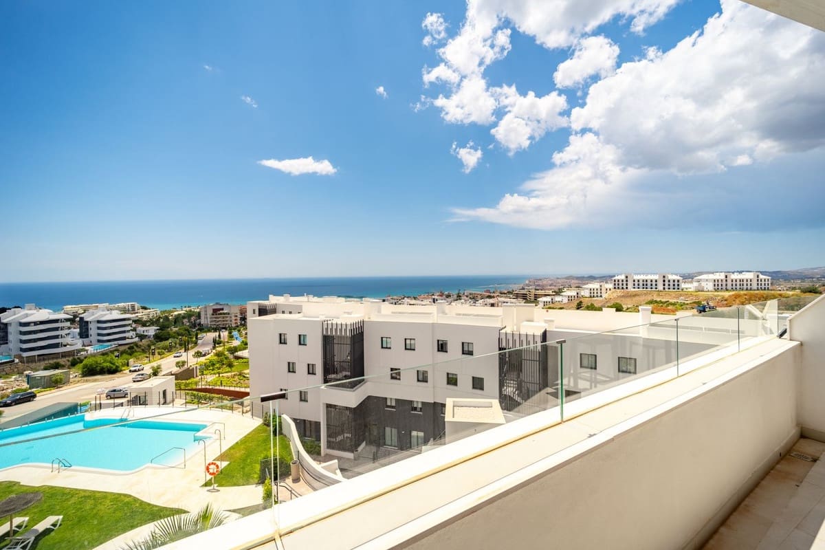Apartamento de 2 habitaciones en Fuengirola en venta con piscina garaje - 659.000 € (Ref: 9519104)