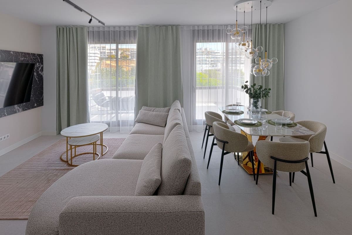 3 bedroom Apartment for sale in Estepona with pool - € 690,000 (Ref: 9519105)