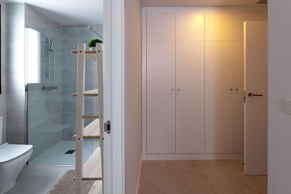 3 bedroom Apartment for sale in Estepona with pool - € 690,000 (Ref: 9519105)