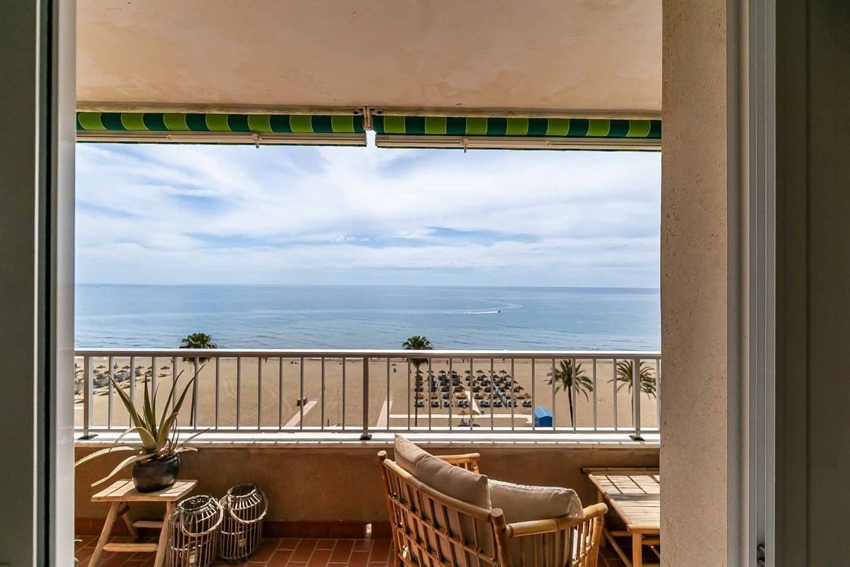 2 bedroom Beach Apartment for sale in Fuengirola - € 598,000 (Ref: 9519108)