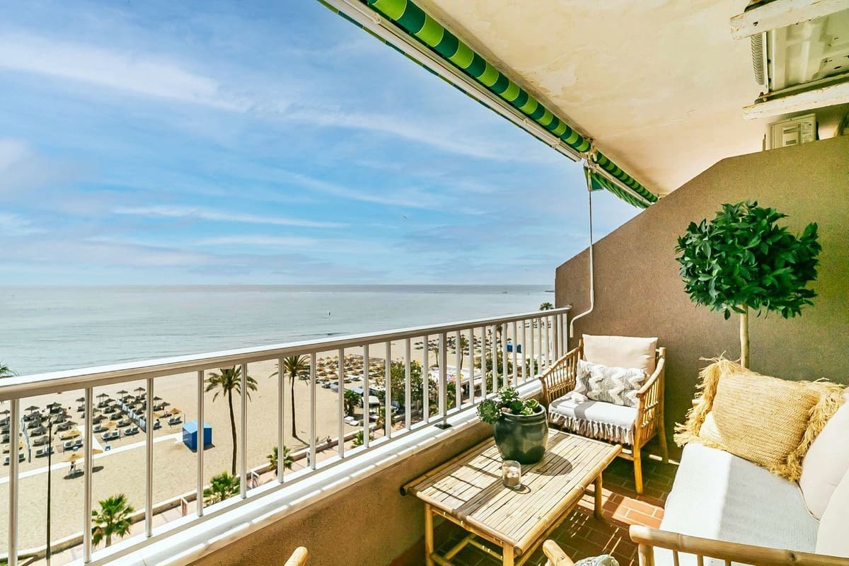 2 bedroom Beach Apartment for sale in Fuengirola - € 598,000 (Ref: 9519108)