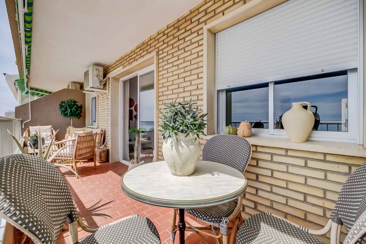 2 bedroom Beach Apartment for sale in Fuengirola - € 598,000 (Ref: 9519108)