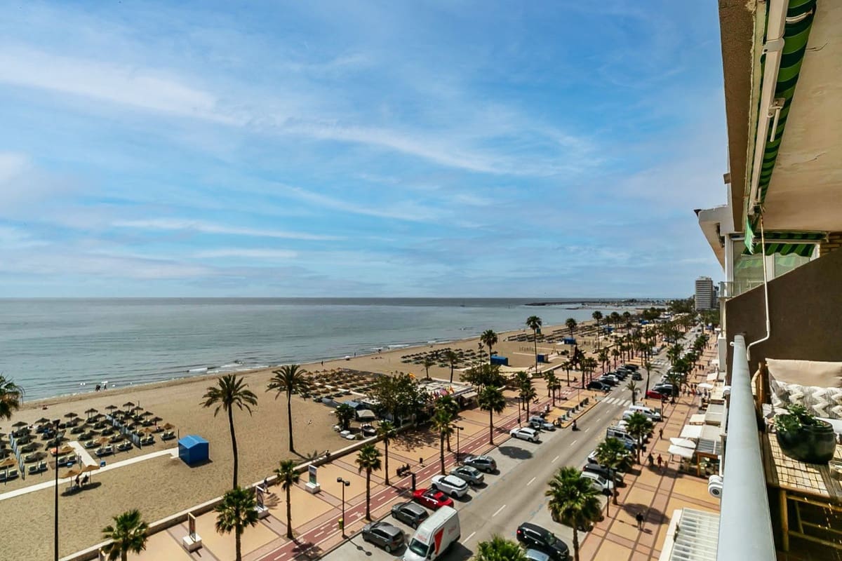 2 bedroom Beach Apartment for sale in Fuengirola - € 598,000 (Ref: 9519108)