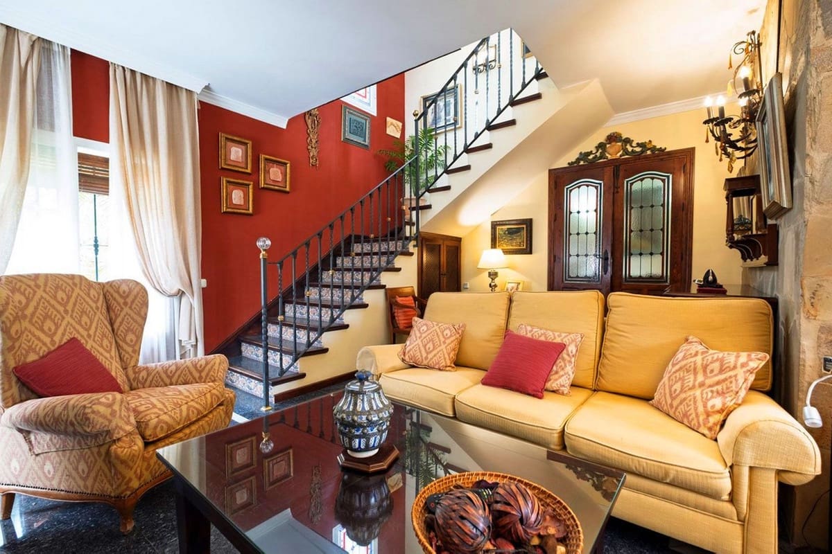 3 bedroom Villa for sale in Alhaurin el Grande with pool - € 1,000,000 (Ref: 9520932)