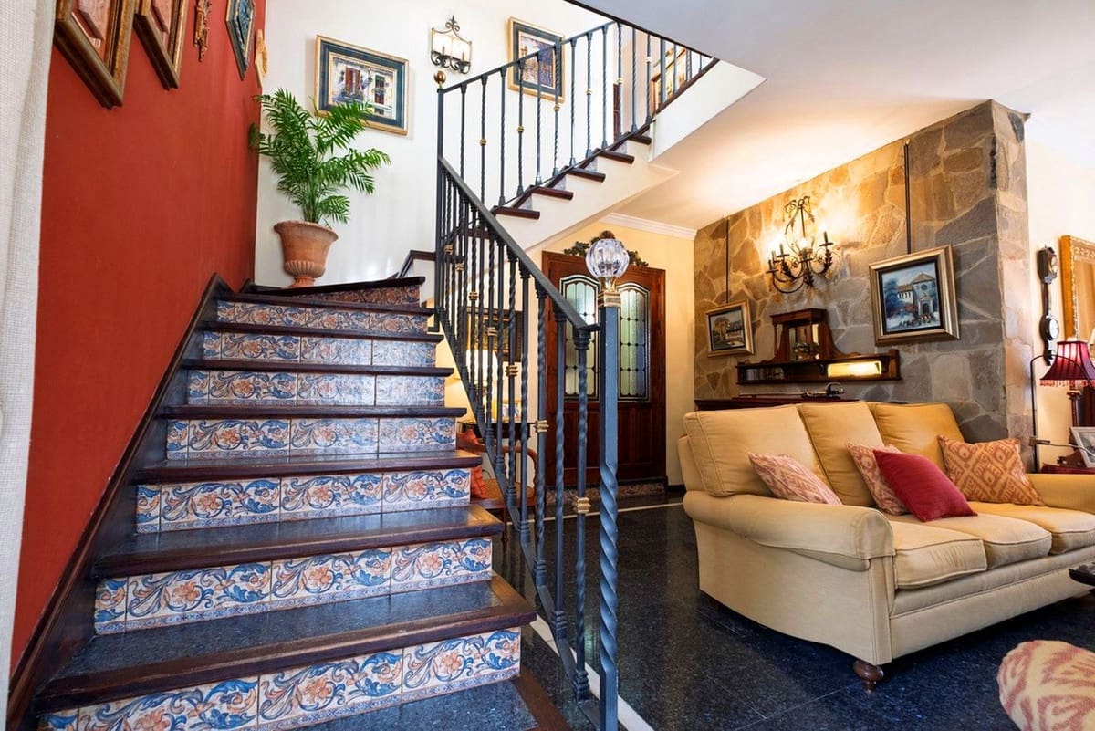 3 bedroom Villa for sale in Alhaurin el Grande with pool - € 1,000,000 (Ref: 9520932)