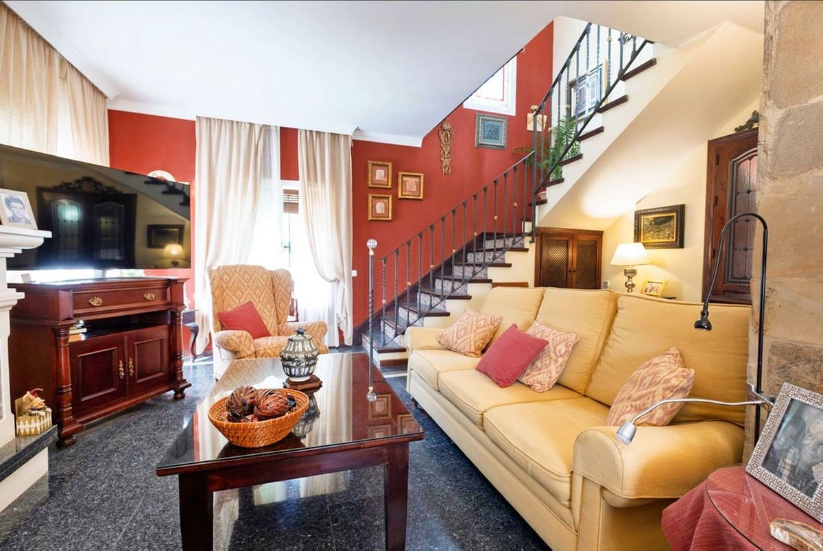 3 bedroom Villa for sale in Alhaurin el Grande with pool - € 1,000,000 (Ref: 9520932)