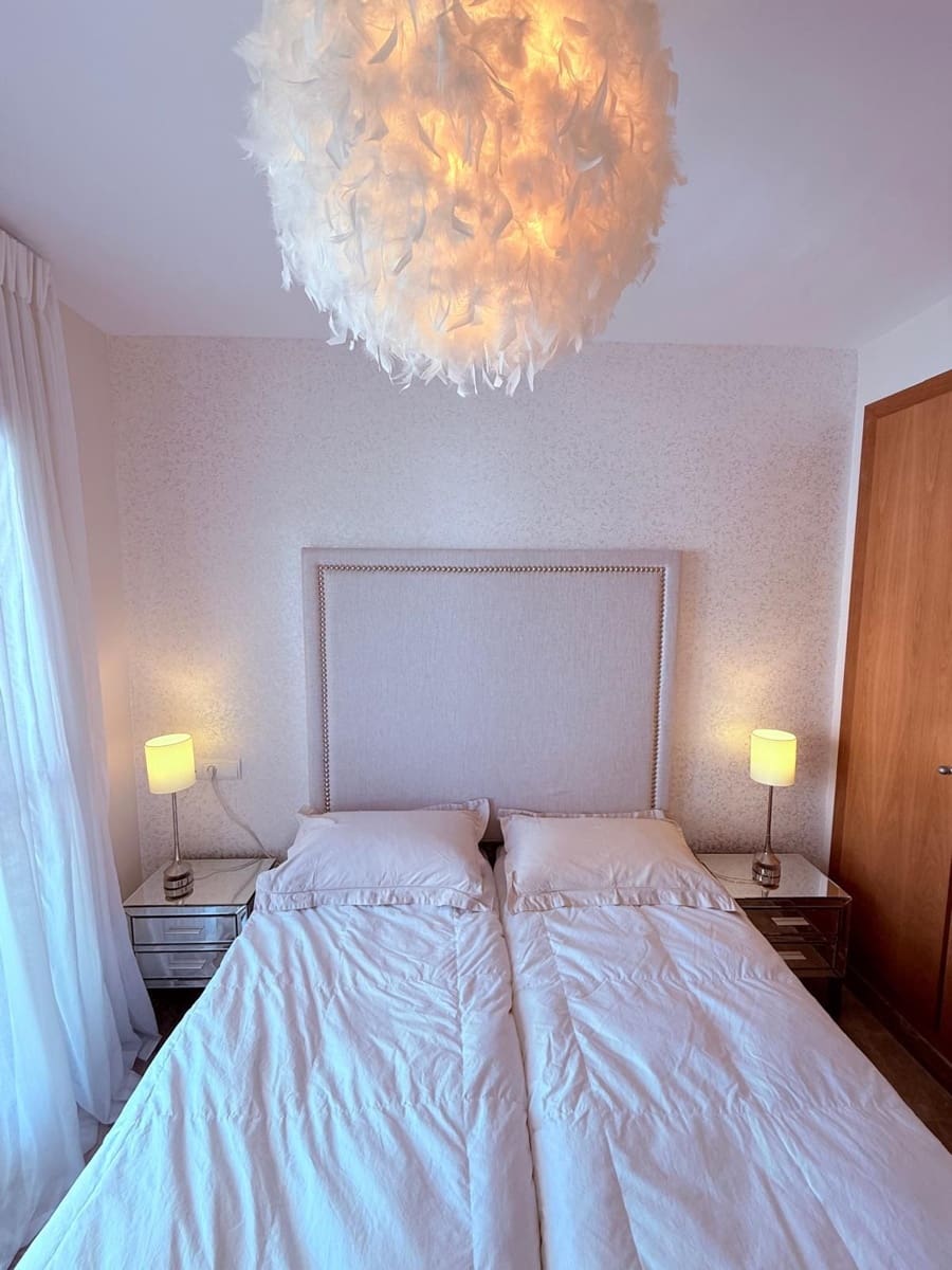 Ático de 3 habitaciones en Estepona en venta con piscina - 495.000 € (Ref: 9524470)