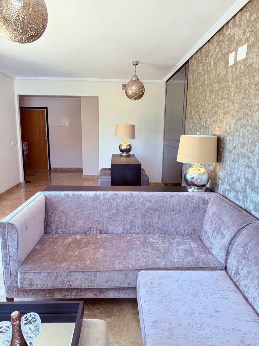 Ático de 3 habitaciones en Estepona en venta con piscina - 495.000 € (Ref: 9524470)