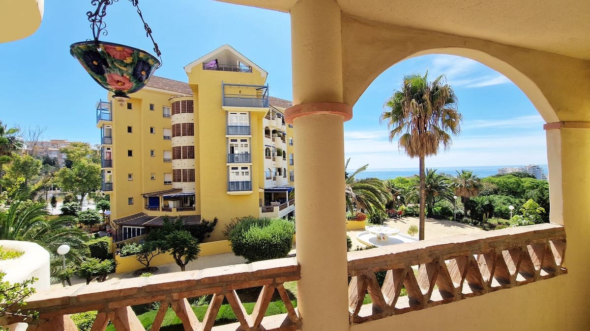 3 soveværelse Lejlighed til salg i Arroyo de la Miel med swimmingpool - € 525.000 (Ref: 9528003)