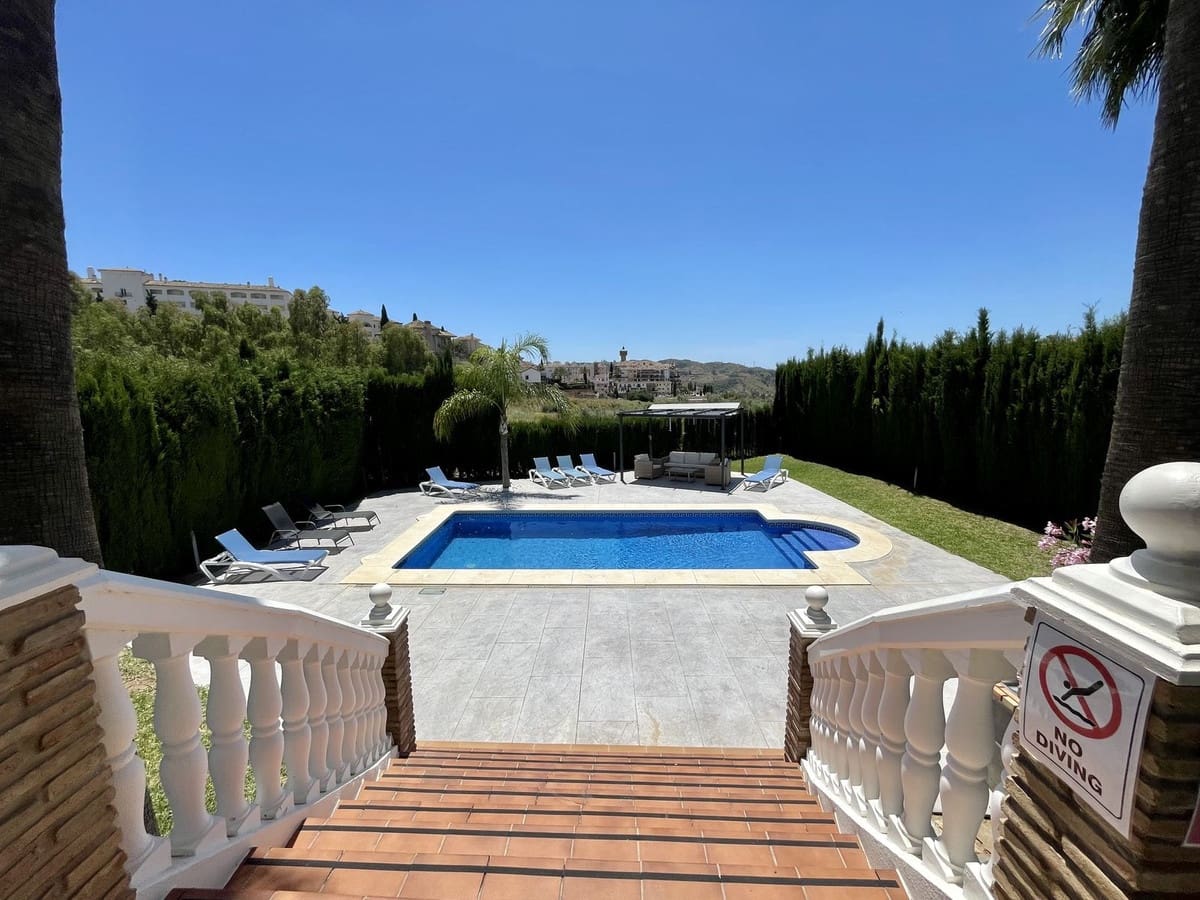 4 sypialnia Willa na sprzedaż w Mijas Golf z basenem garażem - 999 999 € (Ref: 9528006)