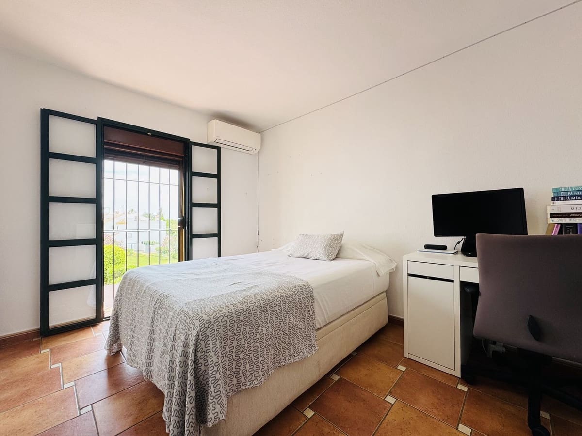 3 quarto Casa em Banda para venda em Bahia de Casares com piscina - 480 000 € (Ref: 9530899)