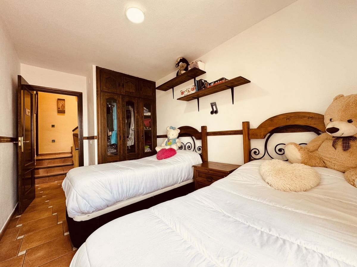 3 quarto Casa em Banda para venda em Bahia de Casares com piscina - 480 000 € (Ref: 9530899)