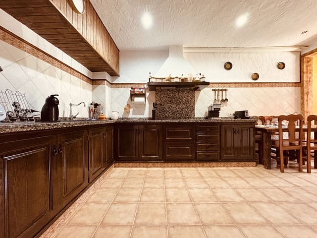 3 quarto Casa em Banda para venda em Bahia de Casares, Casares com piscina - 480 000 € (Ref: 9530899)