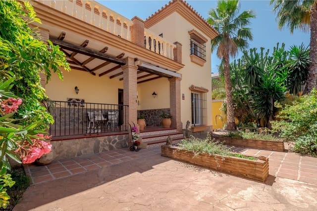 Chalet de 5 habitaciones en Alhaurín el Grande en venta con piscina garaje - 695.000 € (Ref: 9530901)
