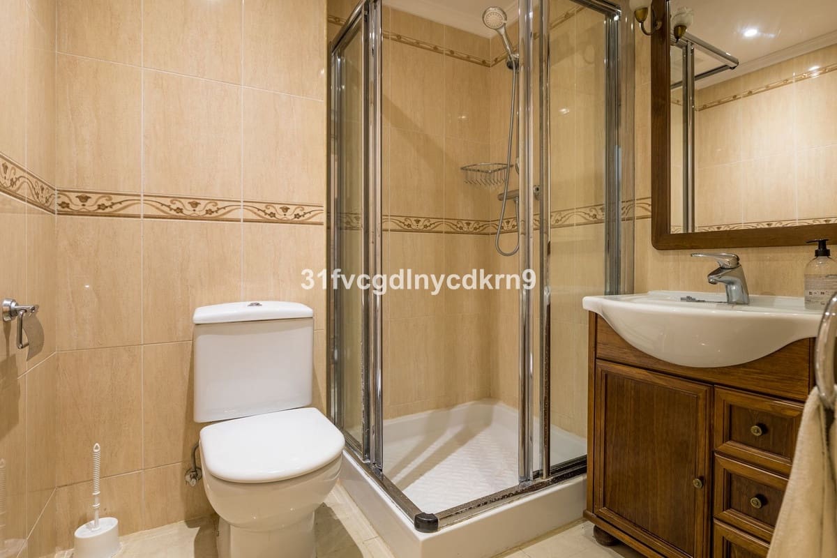 4 bedroom Townhouse for sale in Estepona with pool - € 795,000 (Ref: 9530902)