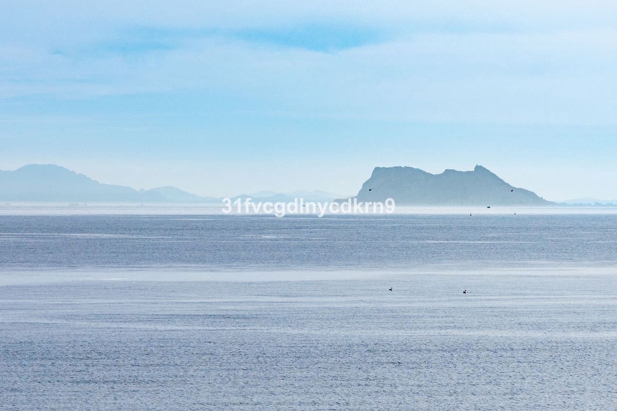 4 bedroom Townhouse for sale in Estepona with pool - € 795,000 (Ref: 9530902)