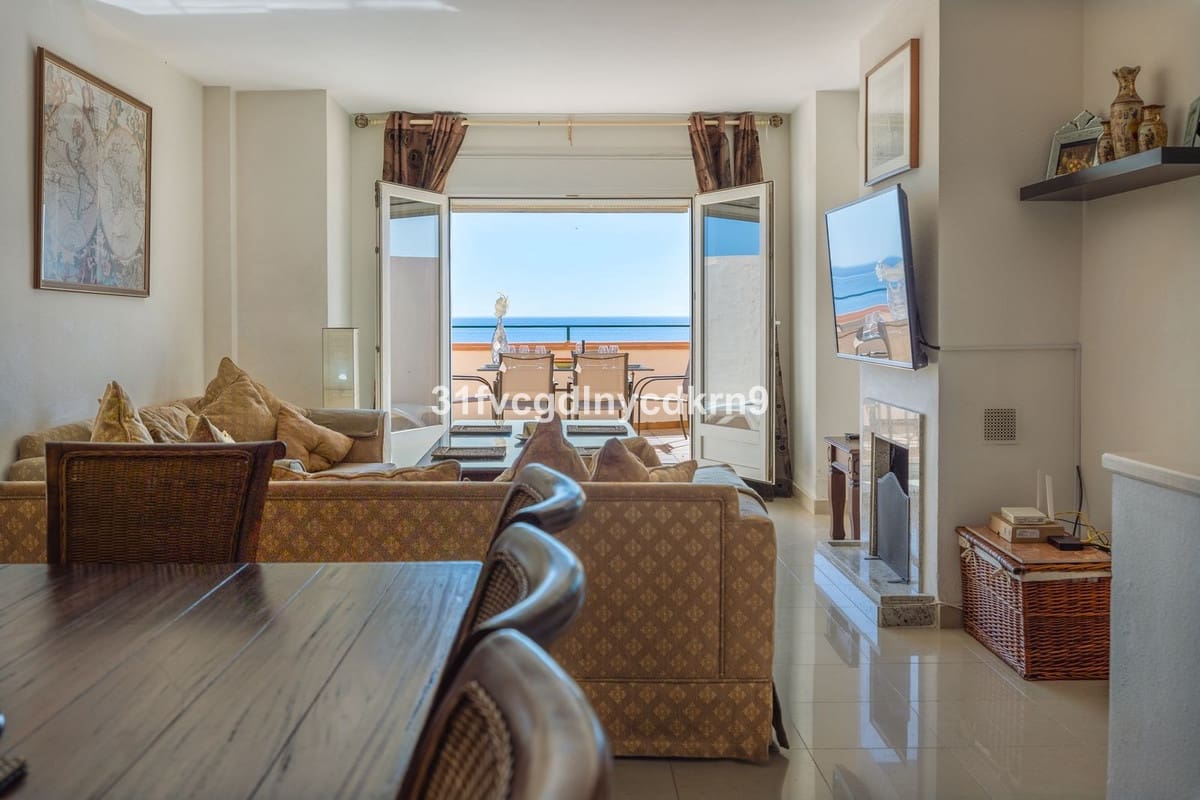 4 soveværelse Byhus til salg i Estepona med swimmingpool - € 745.000 (Ref: 9530902)