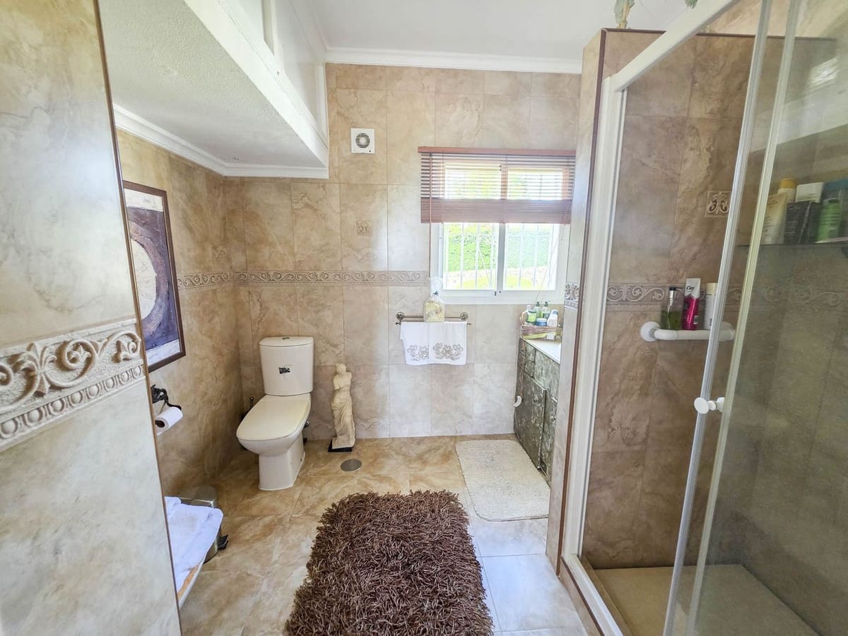 2 Zimmer Haus zu verkaufen in El Paraiso mit Pool - 695.000 € (Ref: 9536078)